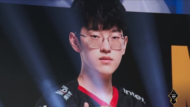 动和社交媒 动和社交媒